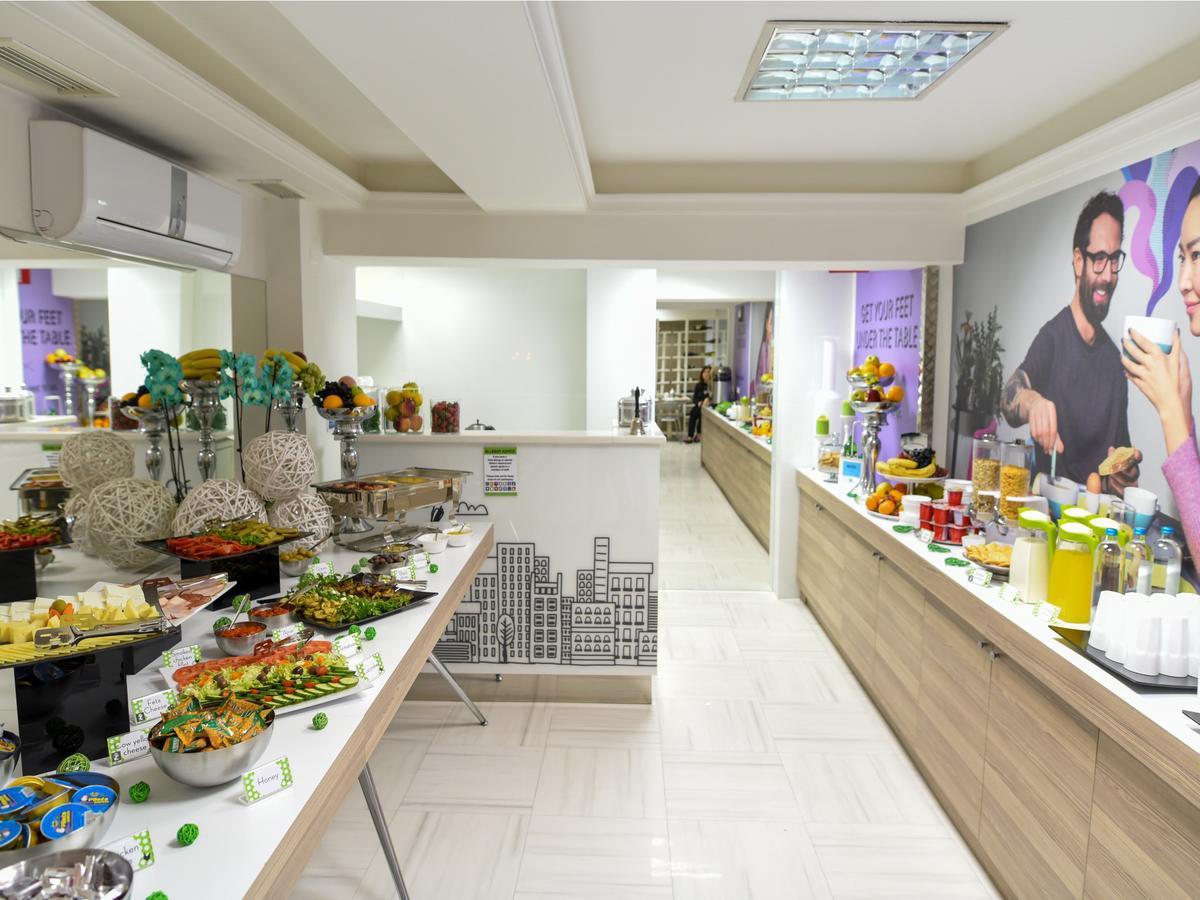 Ibis Styles Skopje Hotel Bagian luar foto